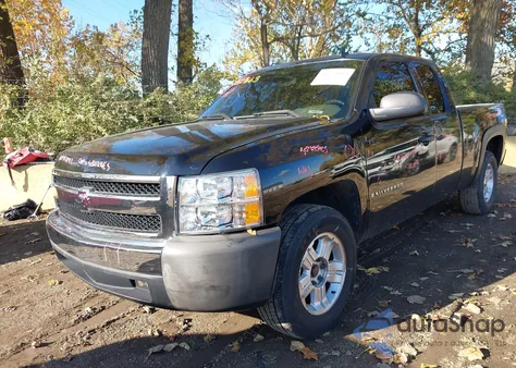 2008 Chevrolet Silverado 1500 Work Truck z USA, uszkodzony, nr VIN 1GCEK19CX8Z327936